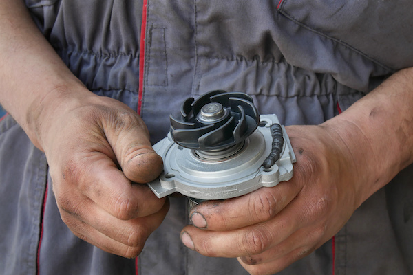 Symptoms of a Failing Water Pump in Your Car